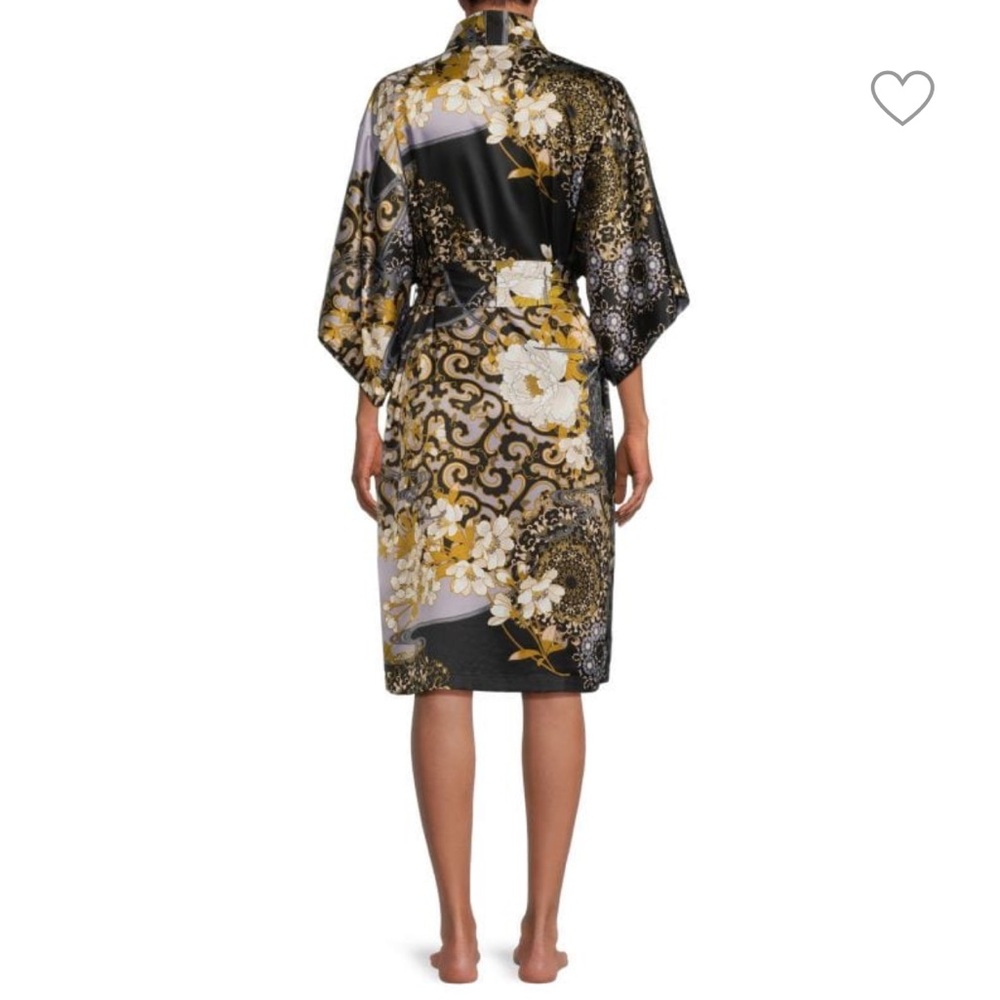 Natori Satin Robe👘 - Picture 2 of 6